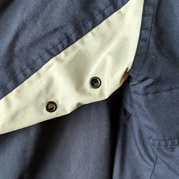 Windbreaker - L - Picture 3 of 7